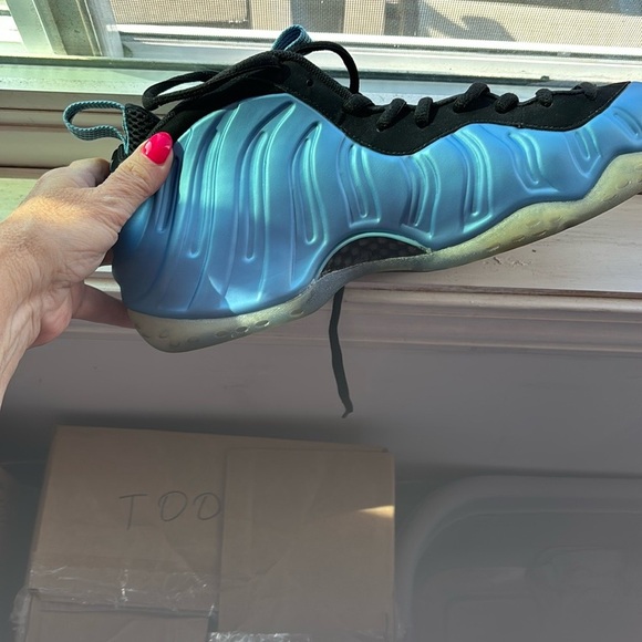 Blue and Black Nike Foam Posite university Blue- sz 11 men’s - Picture 2 of 6